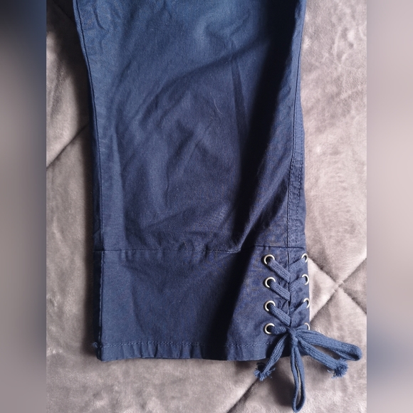 Guess Capri pants size 27 - Picture 6 of 15